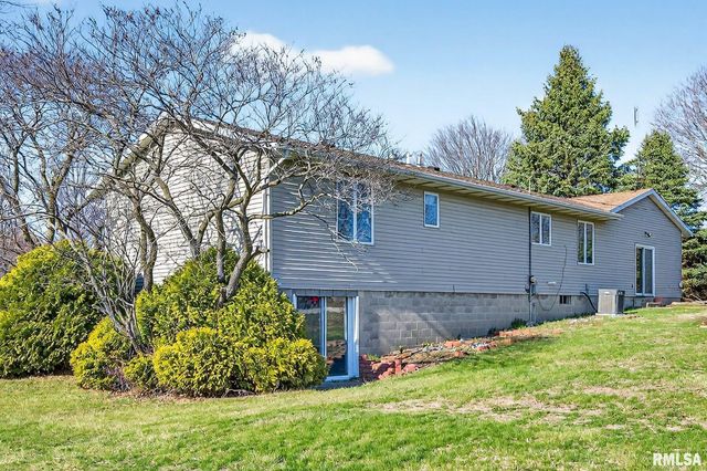 7 CARLTON Drive, Mackinaw, IL 61755