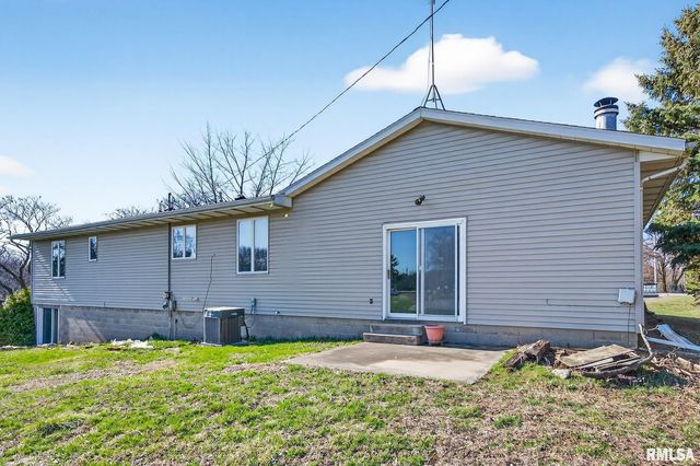 7 CARLTON Drive, Mackinaw, IL 61755