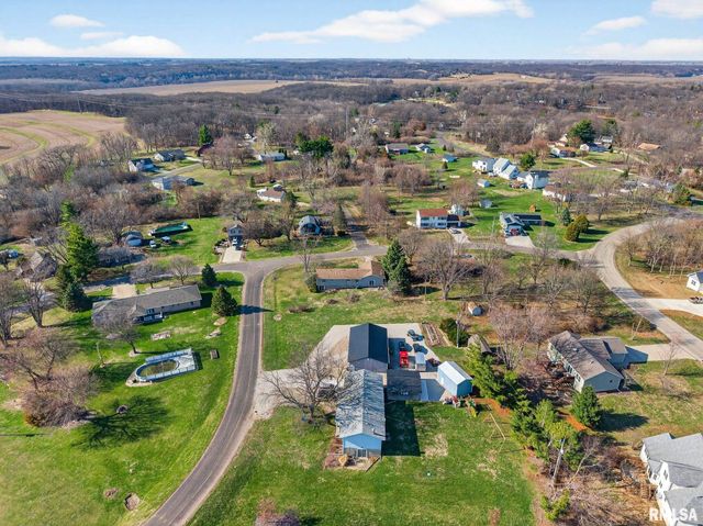 7 CARLTON Drive, Mackinaw, IL 61755