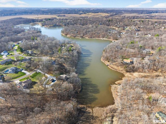 7 CARLTON Drive, Mackinaw, IL 61755