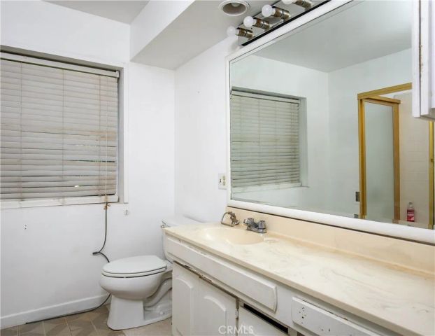 20748 Vose, Winnetka, CA 91306