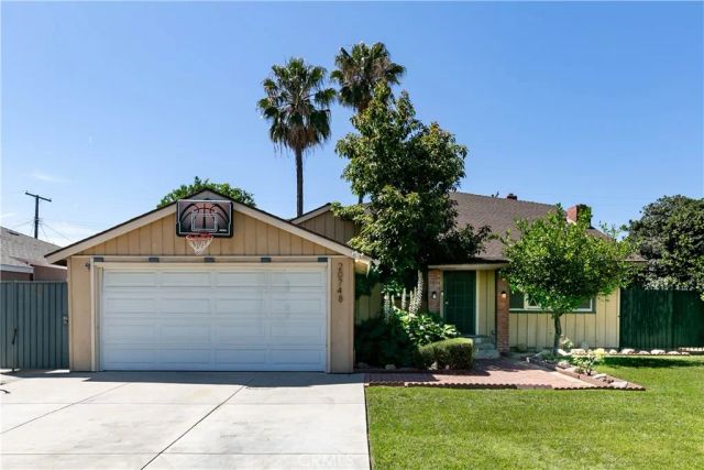 20748 Vose, Winnetka, CA 91306