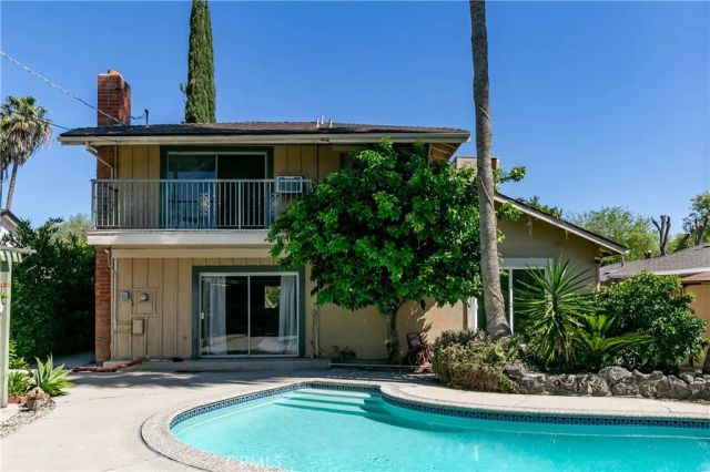 20748 Vose, Winnetka, CA 91306