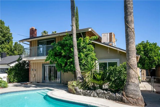 20748 Vose, Winnetka, CA 91306