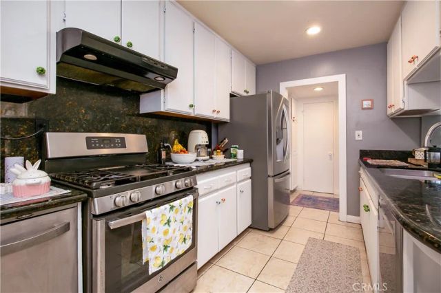 20748 Vose, Winnetka, CA 91306