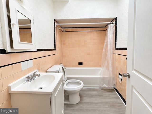 2823 S MARSHALL ST, Philadelphia, PA 19148