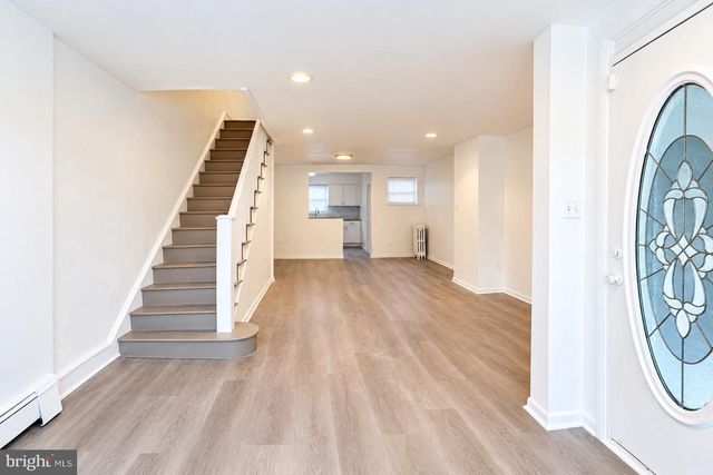 2823 S MARSHALL ST, Philadelphia, PA 19148