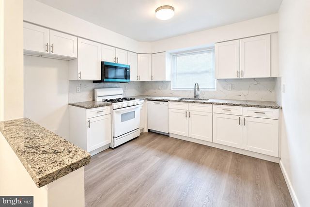2823 S MARSHALL ST, Philadelphia, PA 19148