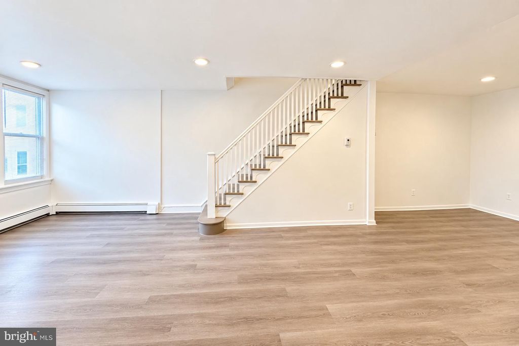 2823 S MARSHALL ST, PHILADELPHIA, PA 19148 — photo 5