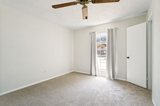 1117 S Thornbush Circle, Arlington, TX 76013
