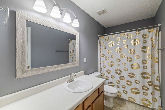 332 E Burnham Avenue, Des Moines, IA 50315