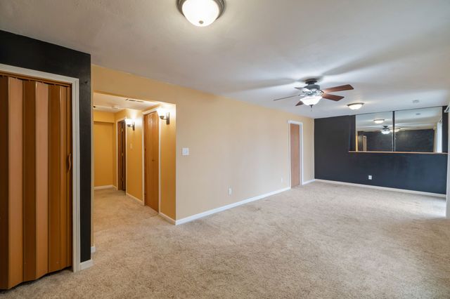 332 E Burnham Avenue, Des Moines, IA 50315