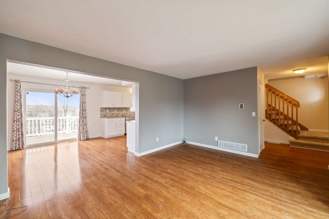 332 E Burnham Avenue, Des Moines, IA 50315