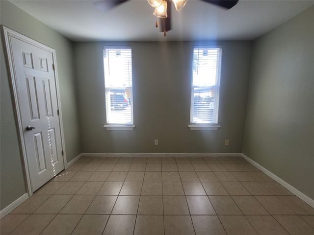 215 Postoffice 803, Galveston, TX 77550