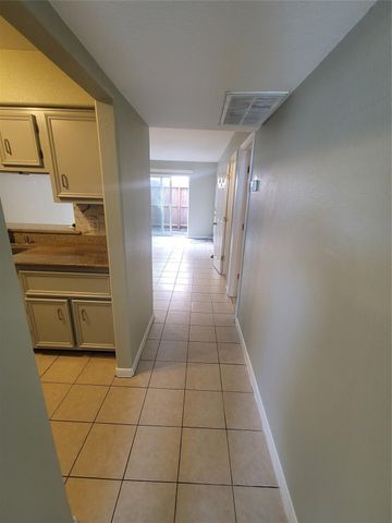 215 Postoffice 803, Galveston, TX 77550