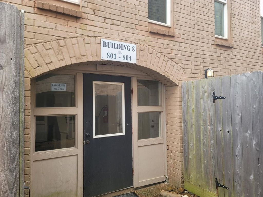 215 Postoffice 803, Galveston, TX 77550