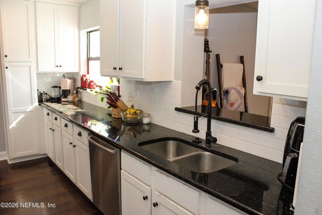 3637 PIZARRO Road, Jacksonville, FL 32217