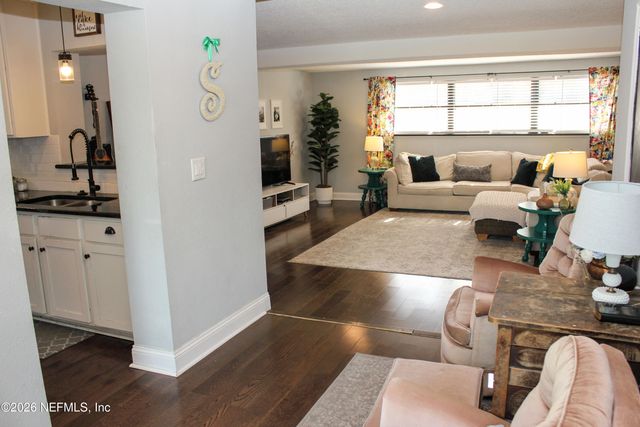 3637 PIZARRO Road, Jacksonville, FL 32217