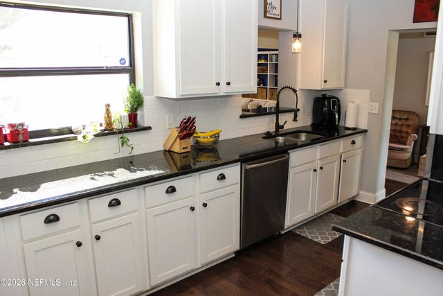 3637 PIZARRO Road, Jacksonville, FL 32217