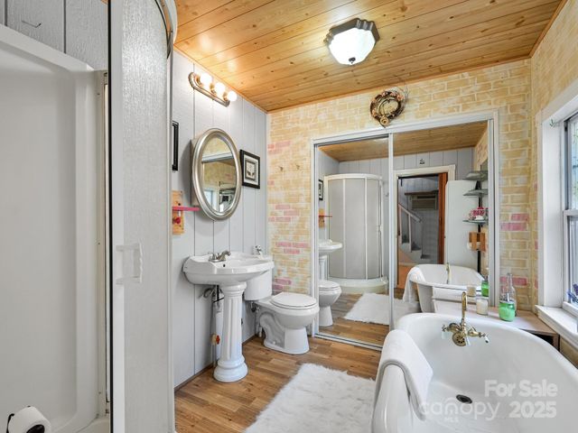 90 Davidson Gap Road, Leicester, NC 28748