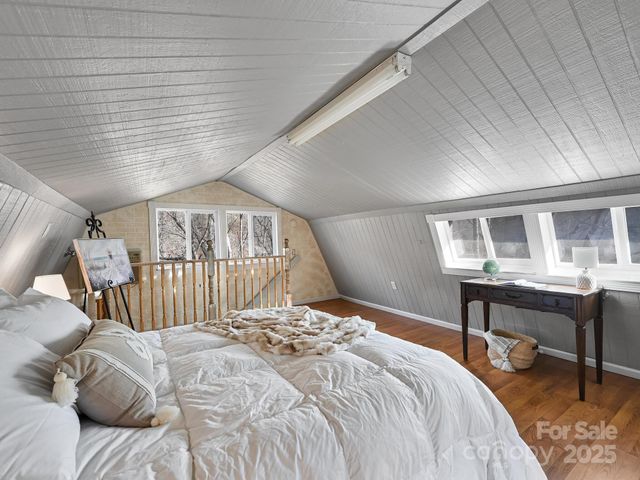 90 Davidson Gap Road, Leicester, NC 28748