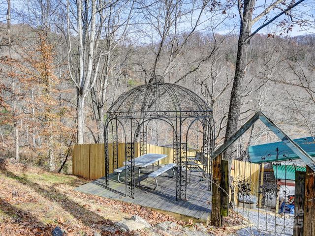 90 Davidson Gap Road, Leicester, NC 28748