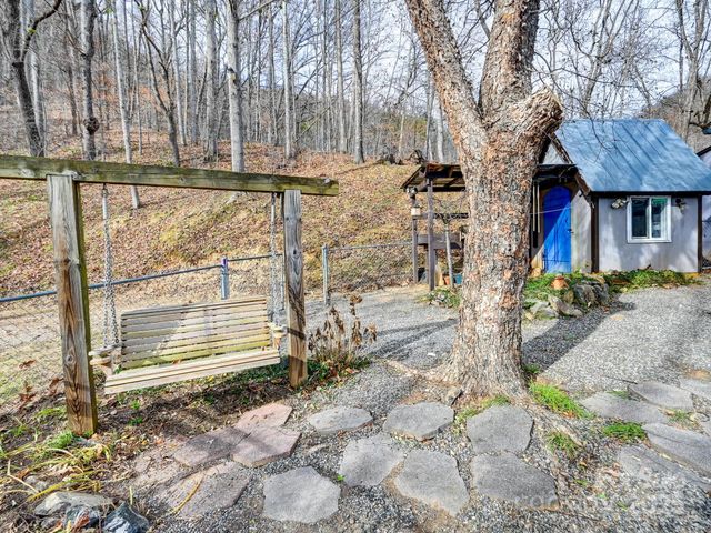 90 Davidson Gap Road, Leicester, NC 28748