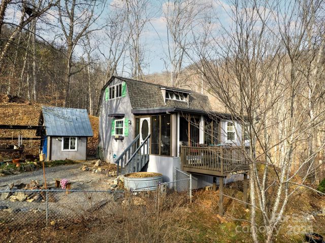 90 Davidson Gap Road, Leicester, NC 28748