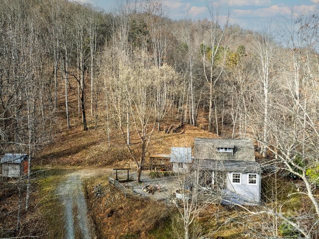 90 Davidson Gap Road, Leicester, NC 28748