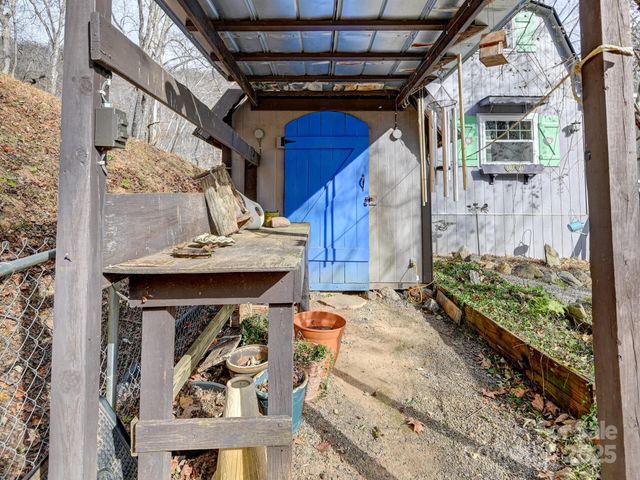 90 Davidson Gap Road, Leicester, NC 28748