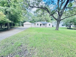 25400 Larkins Street, Southfield, MI 48033