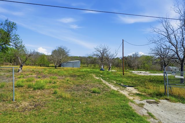 901 Fm 1620, Seguin, TX 78155