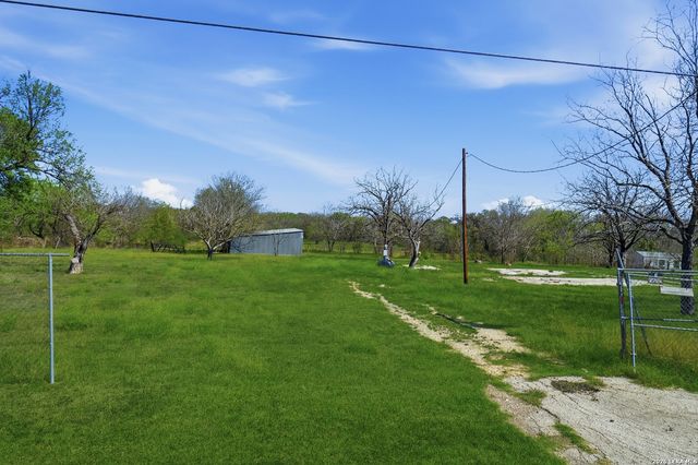 901 Fm 1620, Seguin, TX 78155