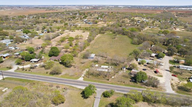 901 Fm 1620, Seguin, TX 78155