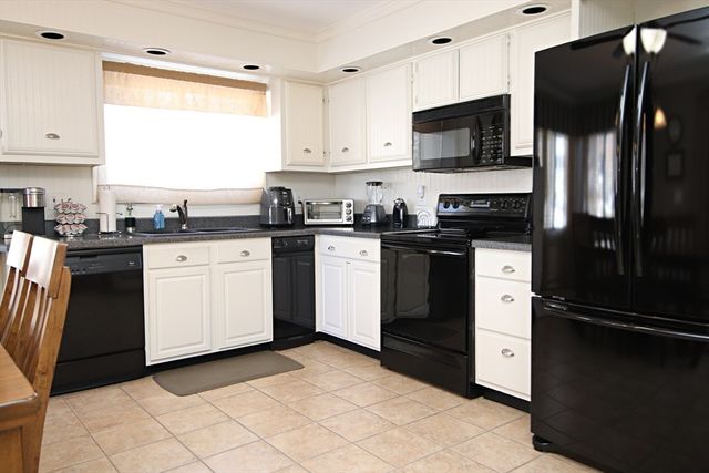 348 Lynn Fells Parkway, Saugus, MA 01906