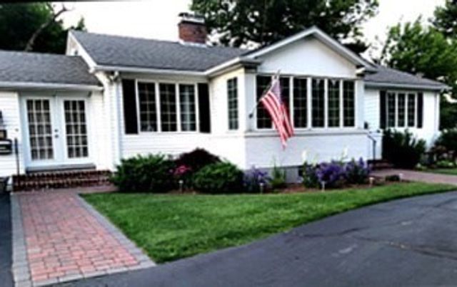 348 Lynn Fells Parkway, Saugus, MA 01906