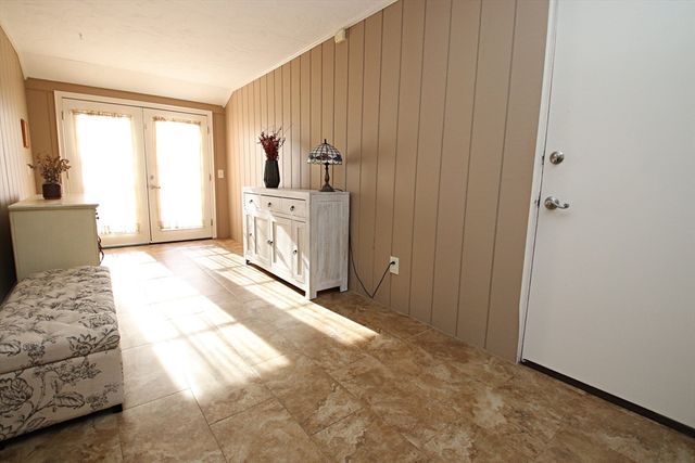 348 Lynn Fells Parkway, Saugus, MA 01906