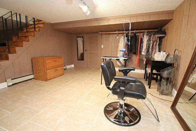 348 Lynn Fells Parkway, Saugus, MA 01906