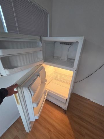 1947 Lincoln St B, Hollywood, FL 33020