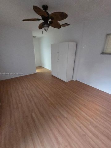 1947 Lincoln St B, Hollywood, FL 33020