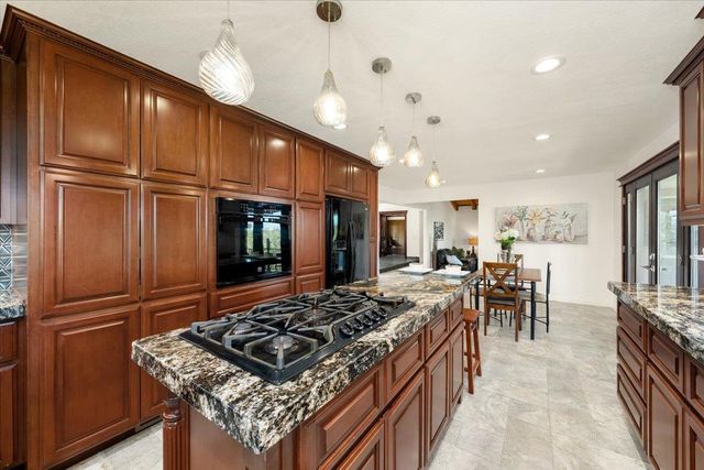 7955 Bullard Dr, Newcastle, CA 95658