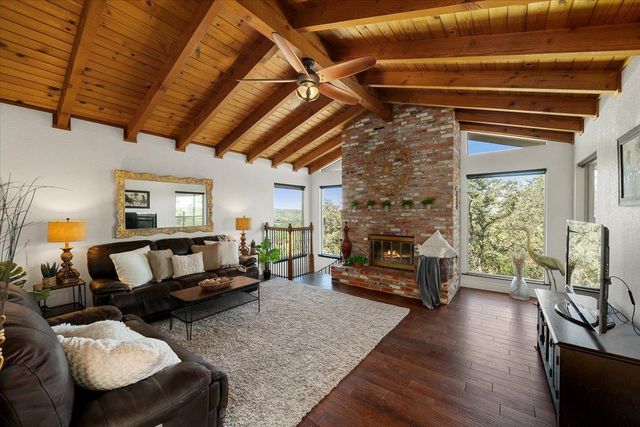 7955 Bullard Dr, Newcastle, CA 95658