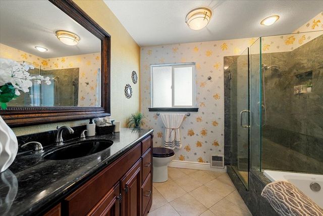 7955 Bullard Dr, Newcastle, CA 95658
