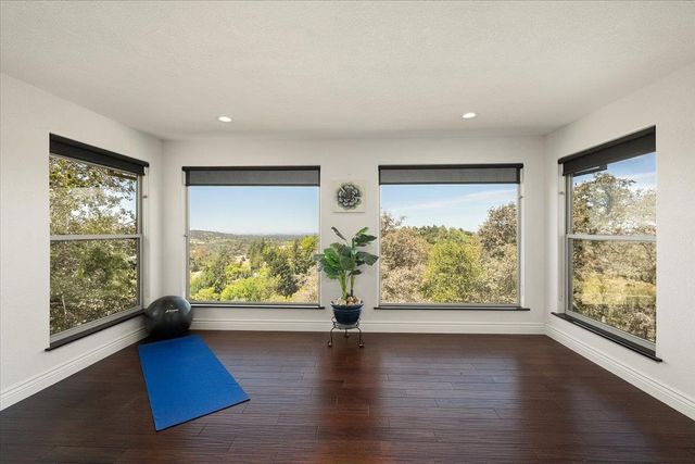 7955 Bullard Dr, Newcastle, CA 95658