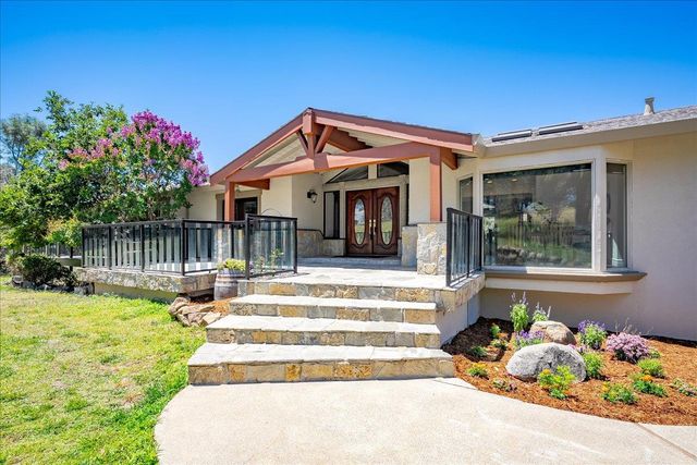 7955 Bullard Dr, Newcastle, CA 95658