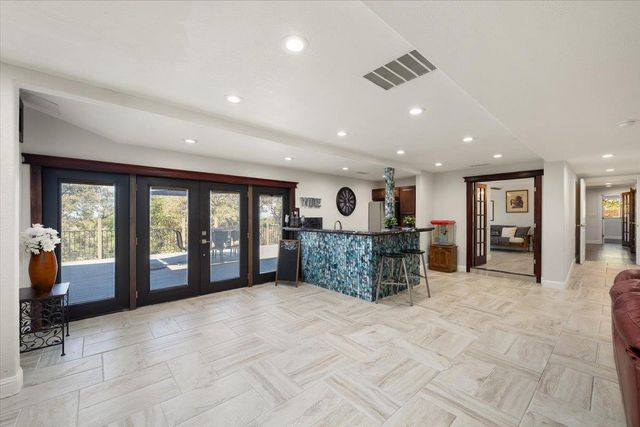 7955 Bullard Dr, Newcastle, CA 95658