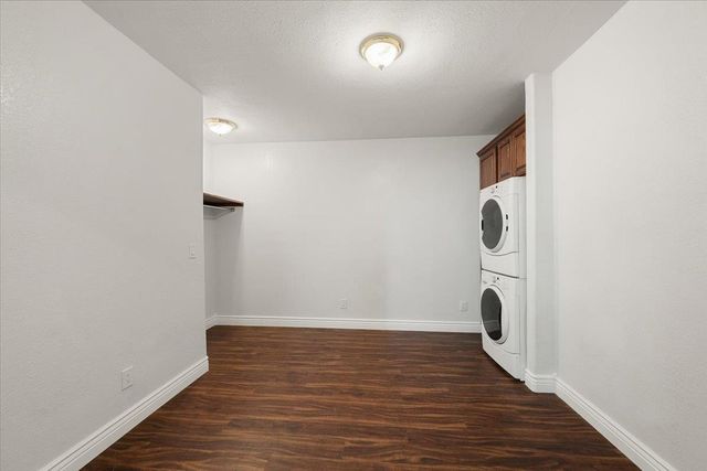 7955 Bullard Dr, Newcastle, CA 95658