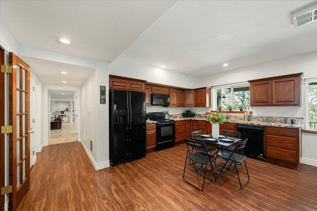 7955 Bullard Dr, Newcastle, CA 95658