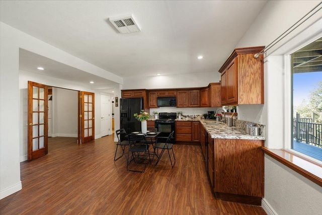 7955 Bullard Dr, Newcastle, CA 95658