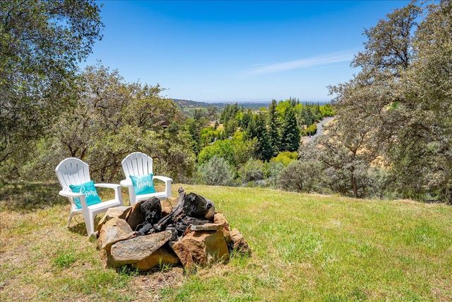 7955 Bullard Dr, Newcastle, CA 95658